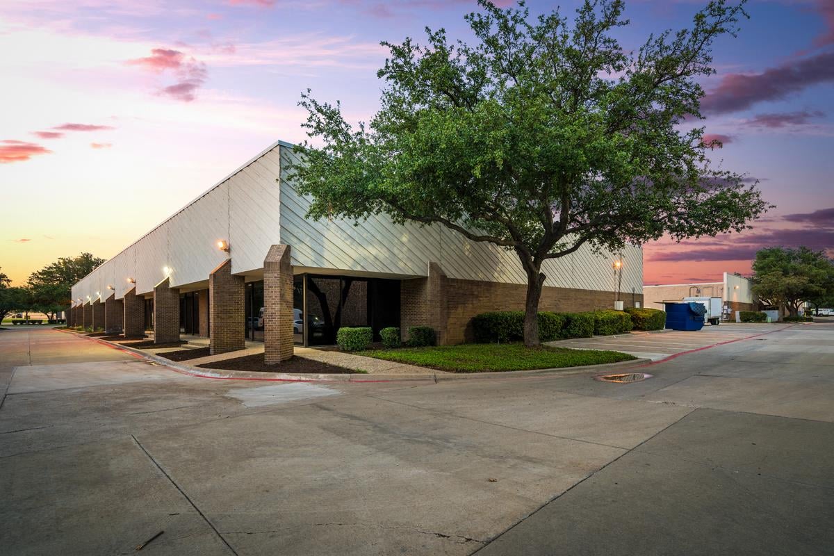 2,290 SF Flex Space in Carrollton, , Photo